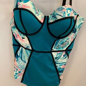 Torrid one piece bathing suit